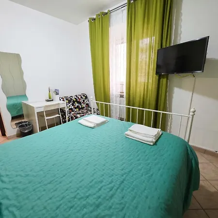 ベッド・アンド・ブレックファスト La Piazza *